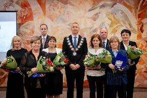 A szociális területen kiemelkedő munkát végzőket díjaztuk ma a Városházán.